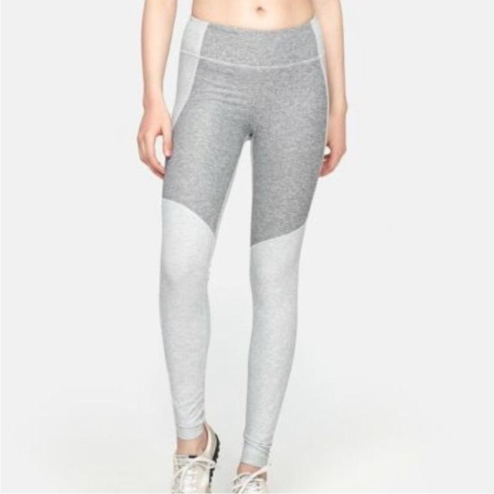 Outdoor Voices Two-Tone Warmup Leggings Dove/Ash